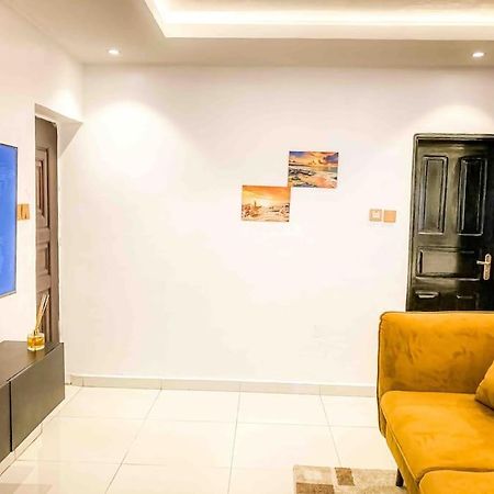 Beautiful Studio -3 Mins Walk To The Beach Apartment Lagos Exterior photo